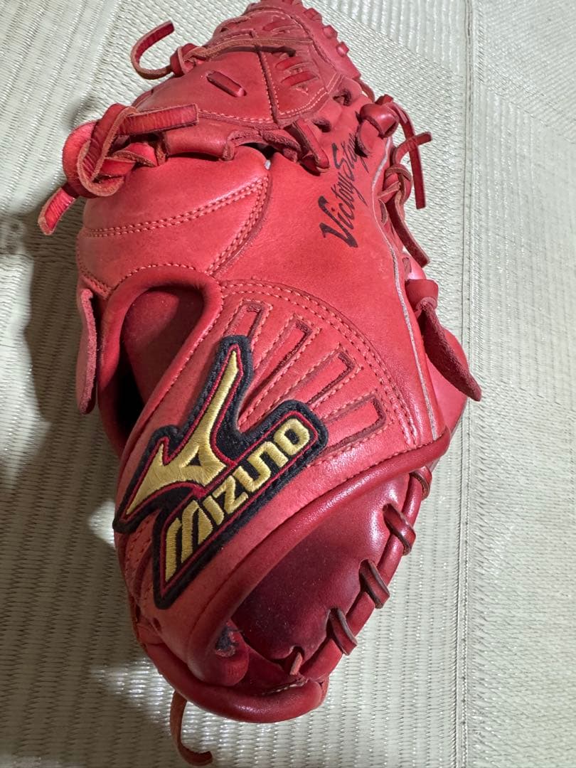 Mizuno Victory Shape 軟式グローブ レッド