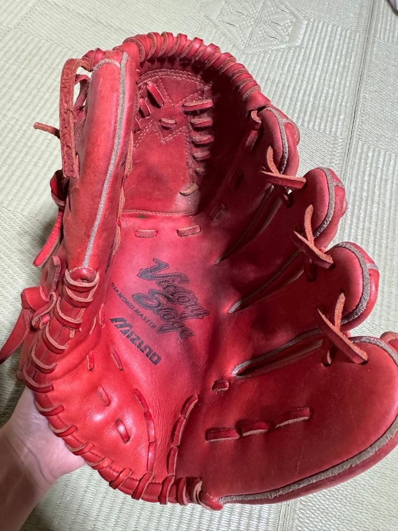 Mizuno Victory Shape 軟式グローブ レッド