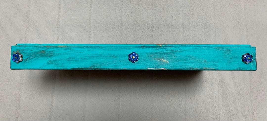 ミハエルネグリンのノベルティ　お花付きリングトレー