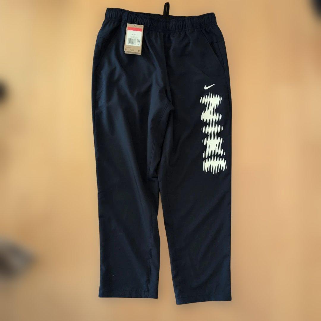 新品　サイズL　ナイキ　Nike トレーニングウェア セットアップ　ネイビー