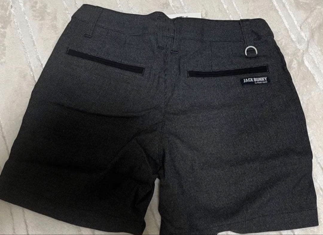 バスターバニーショートパンツ