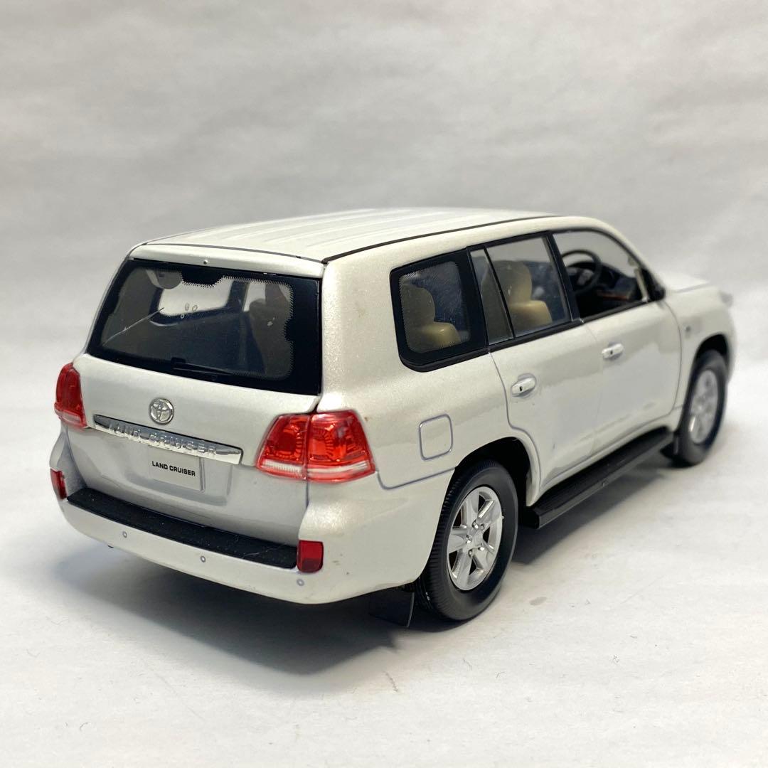 1/30 トヨタ ランドクルーザー 200 前期 カラーサンプル 非売品