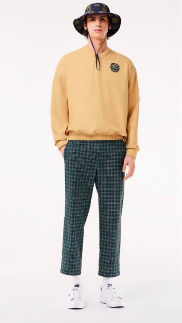LACOSTE　ゴルフウェア　Vネックウィンドブレイカー　サイズUSのＬサイズ