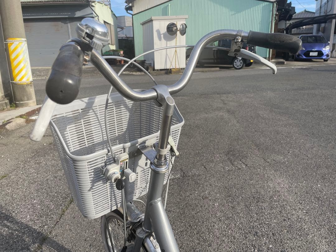 愛知県引取限定　ブリヂストン　シルバー 三輪 自転車　中古