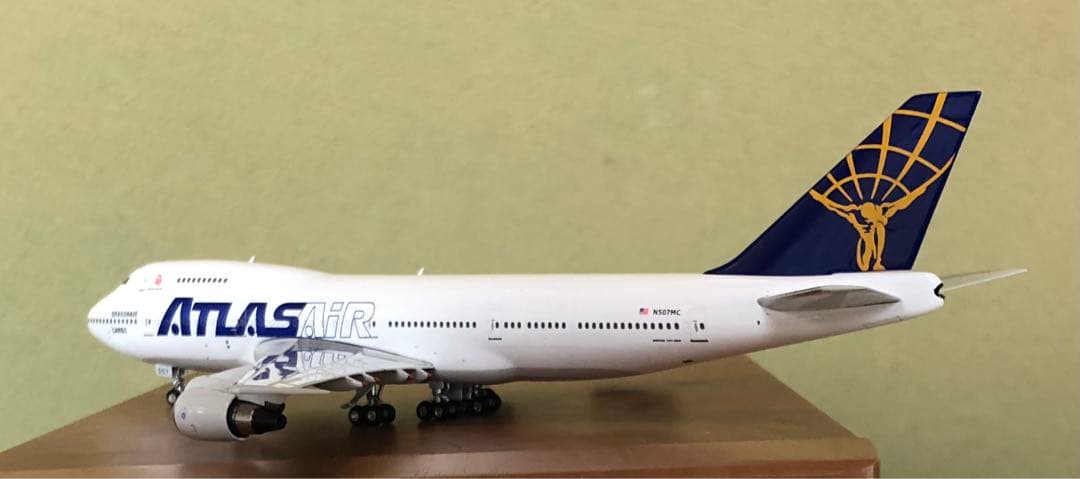 1/400 ATLAS AIR B747-230B ドラゴンエアノーズ