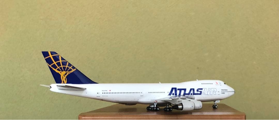 1/400 ATLAS AIR B747-230B ドラゴンエアノーズ