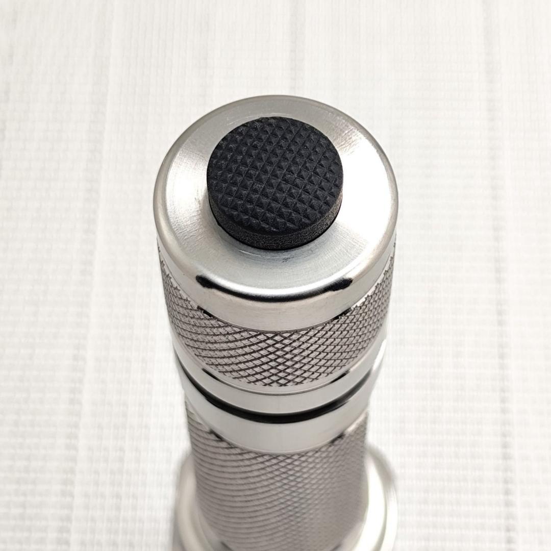 SUREFIRE 6P スタイル チタンライト／ランヤードリング付き