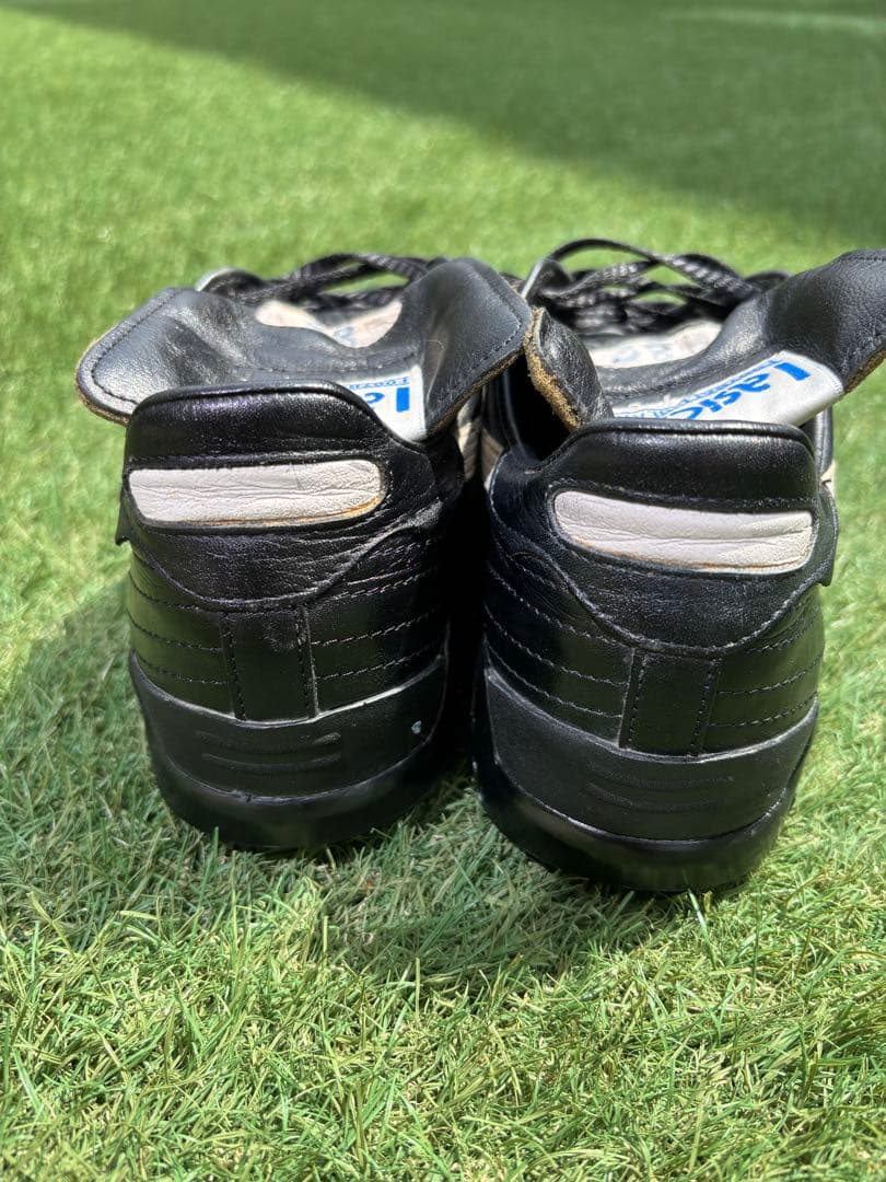 asics インジェクター2002 サッカートレーニングシューズ　26.5㎝