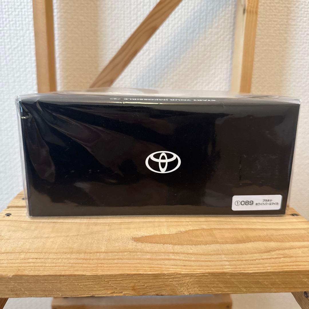 【値下げしました】新型アルファード 40系 ミニカー 1/30スケール