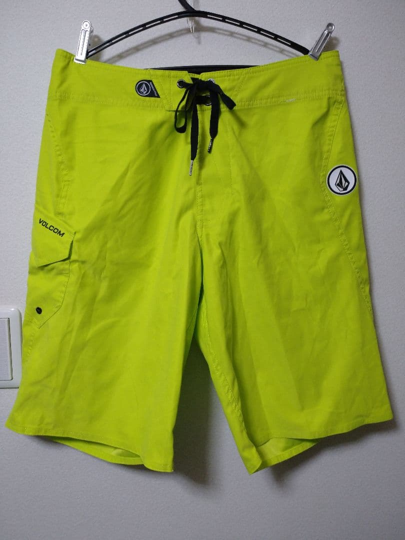 値下げ ☆ VOLCOM 水着 サーフパンツ 30 蛍光イエロー