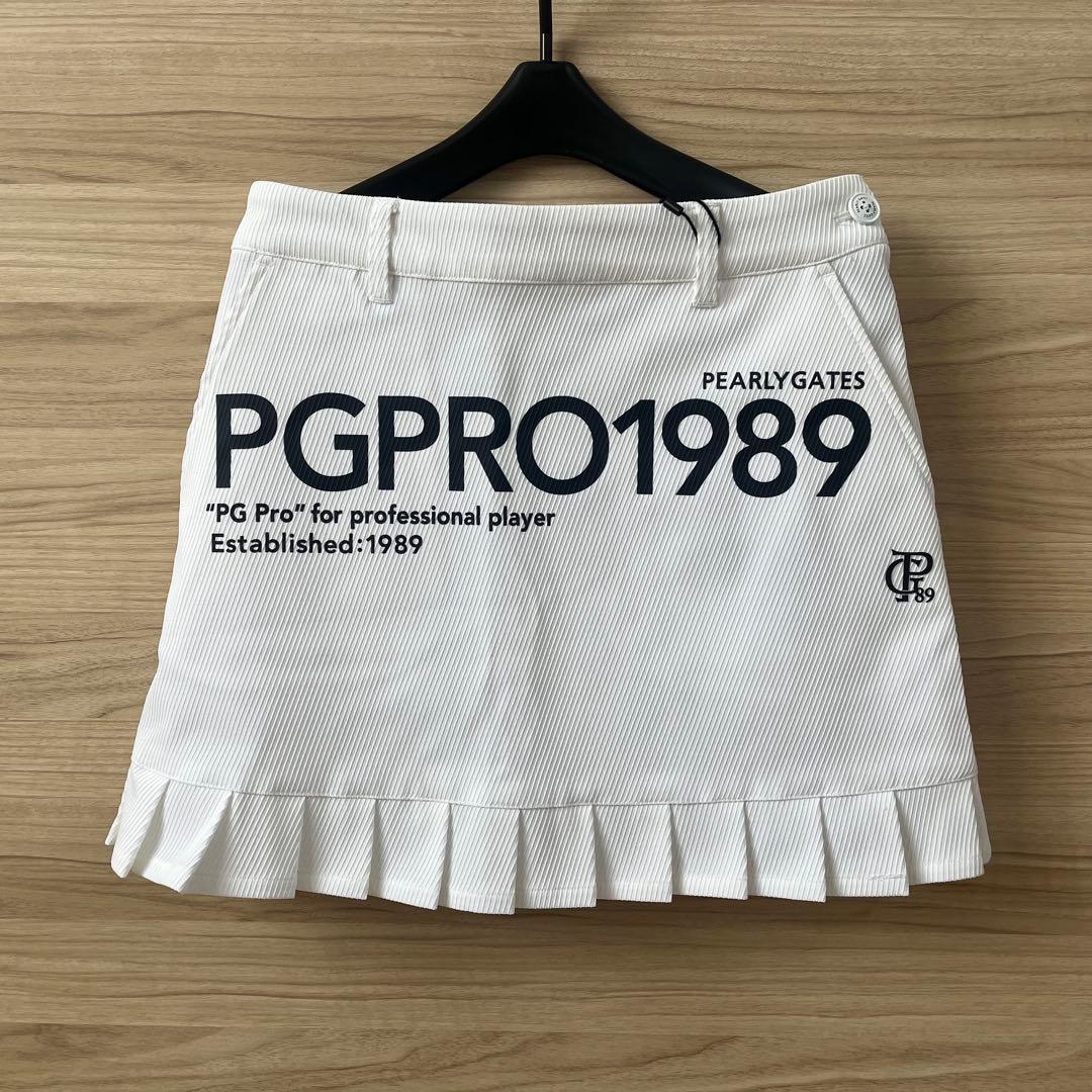 ★46,200円パーリーゲイツ ゴルフセットアップ ハイネック＆スカート 白S