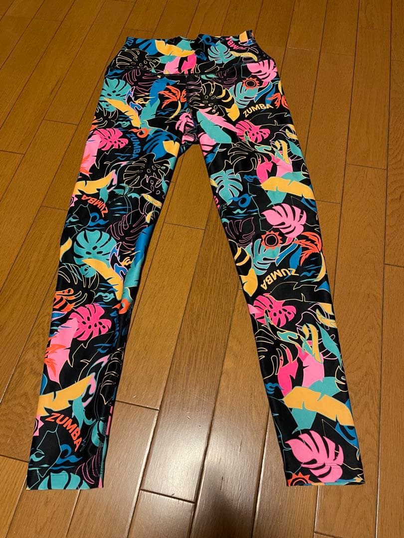 期間限定お値下げ‼️ZUMBA®️ ウェア　上下セット　S