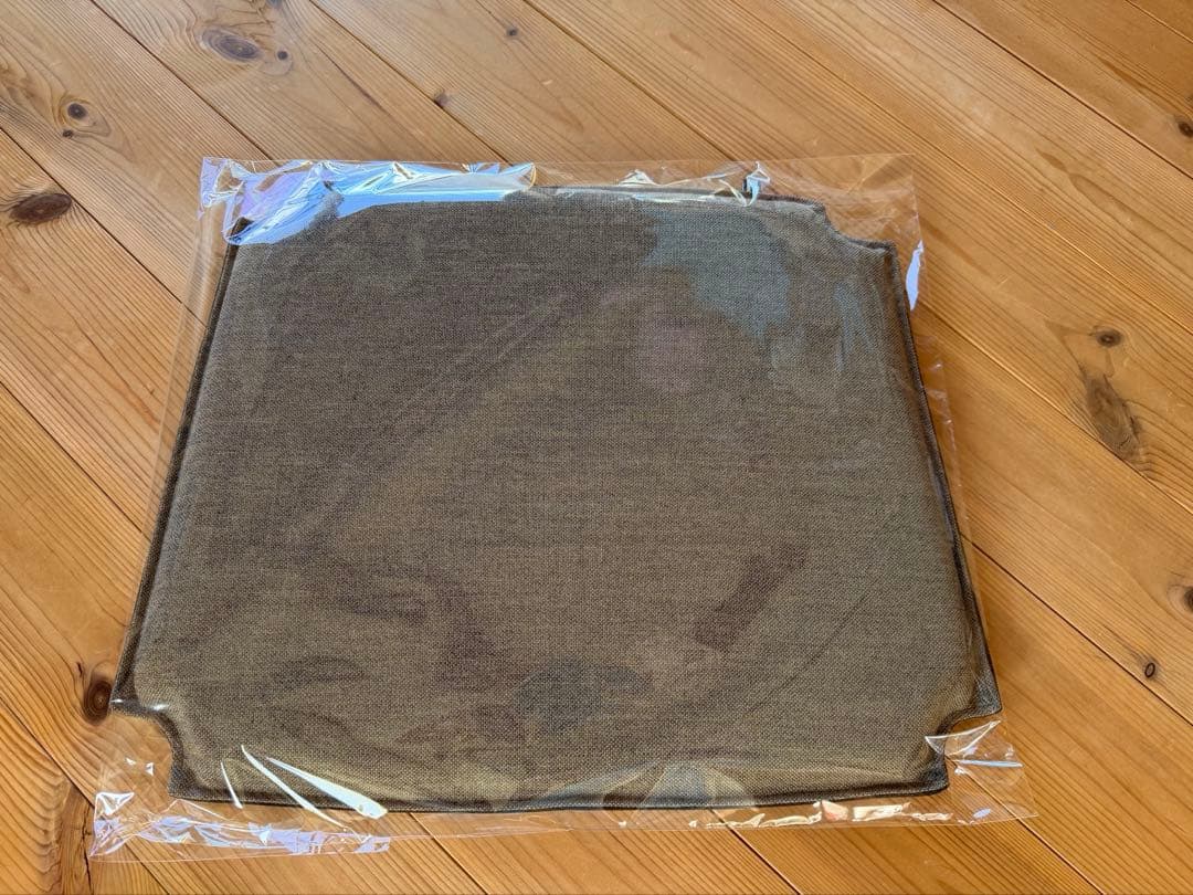 Yチェアシートクッション　kvadrat