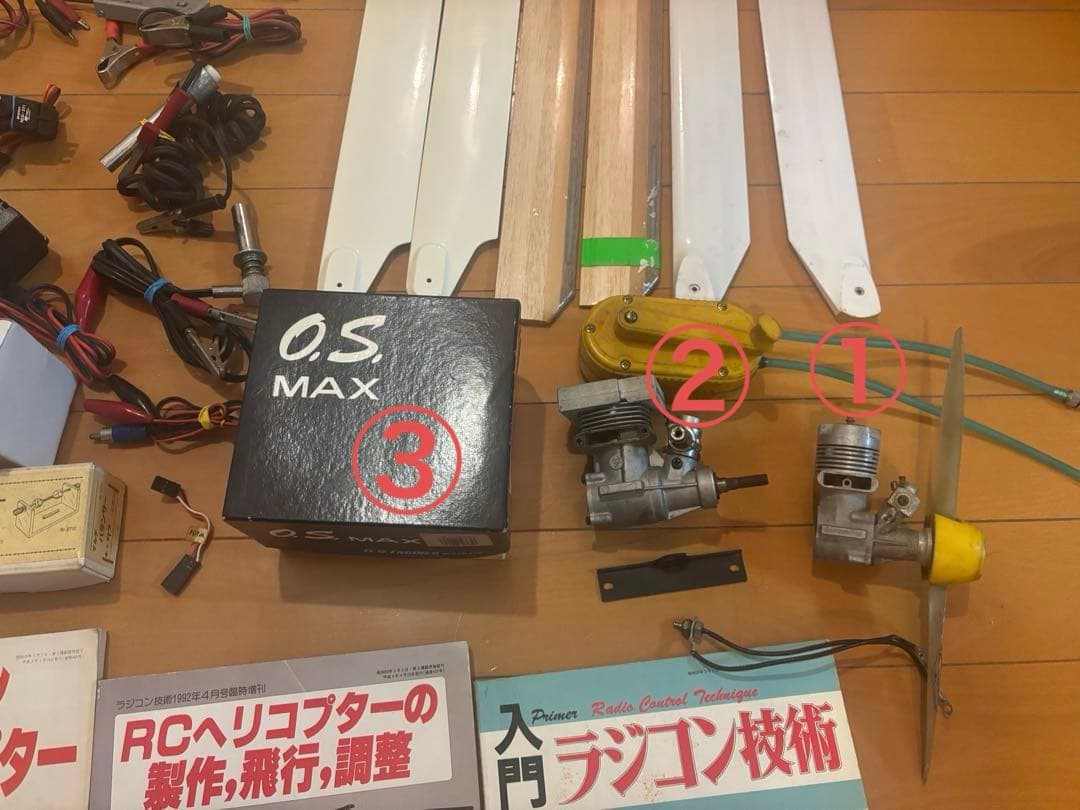 ヘリコプターのラジコン関係のパーツいろいろ　ジャンクで