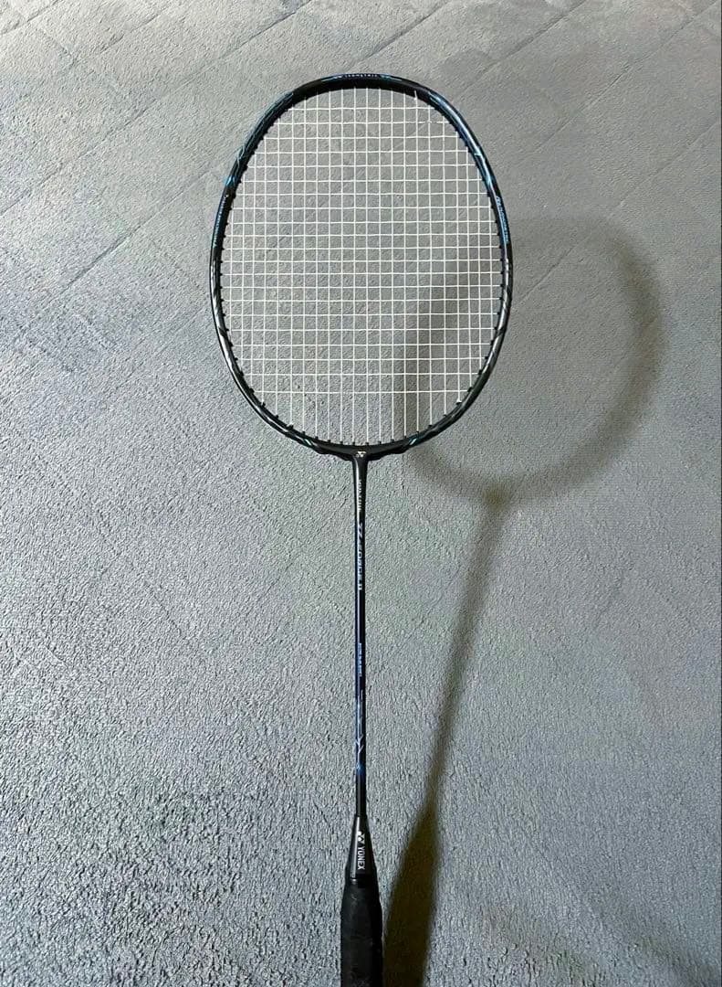 YONEX ボルトリック zフォースⅡ 4UG5