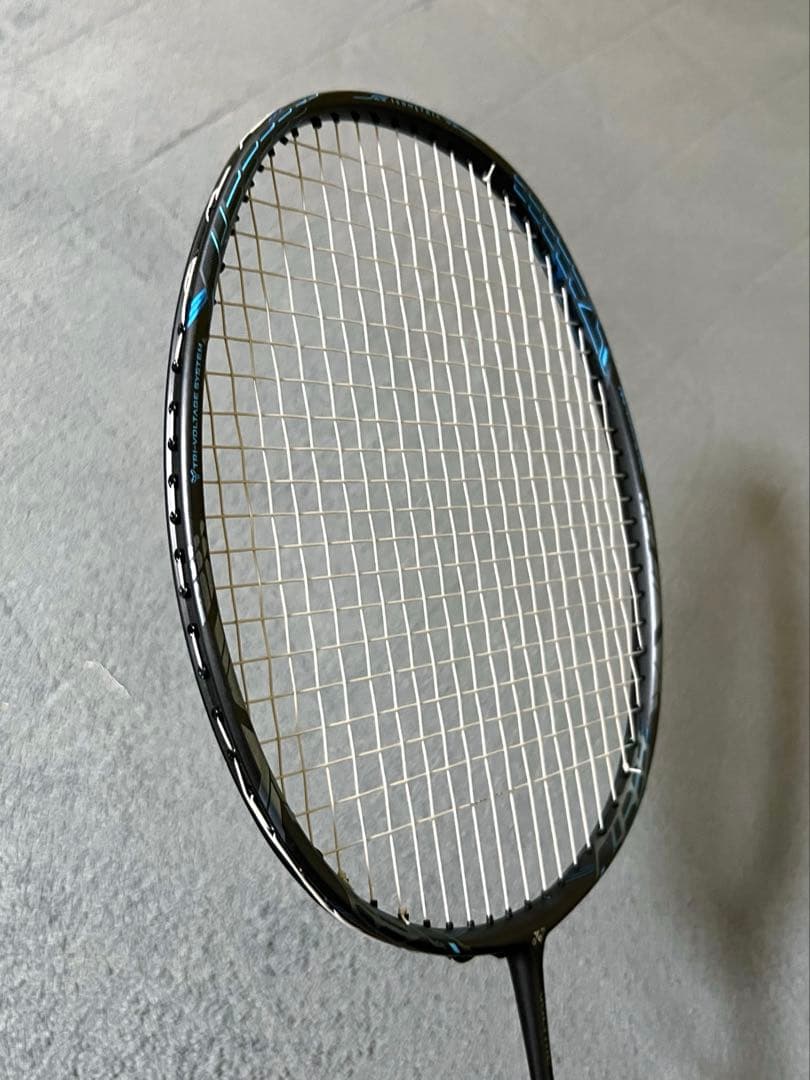YONEX ボルトリック zフォースⅡ 4UG5