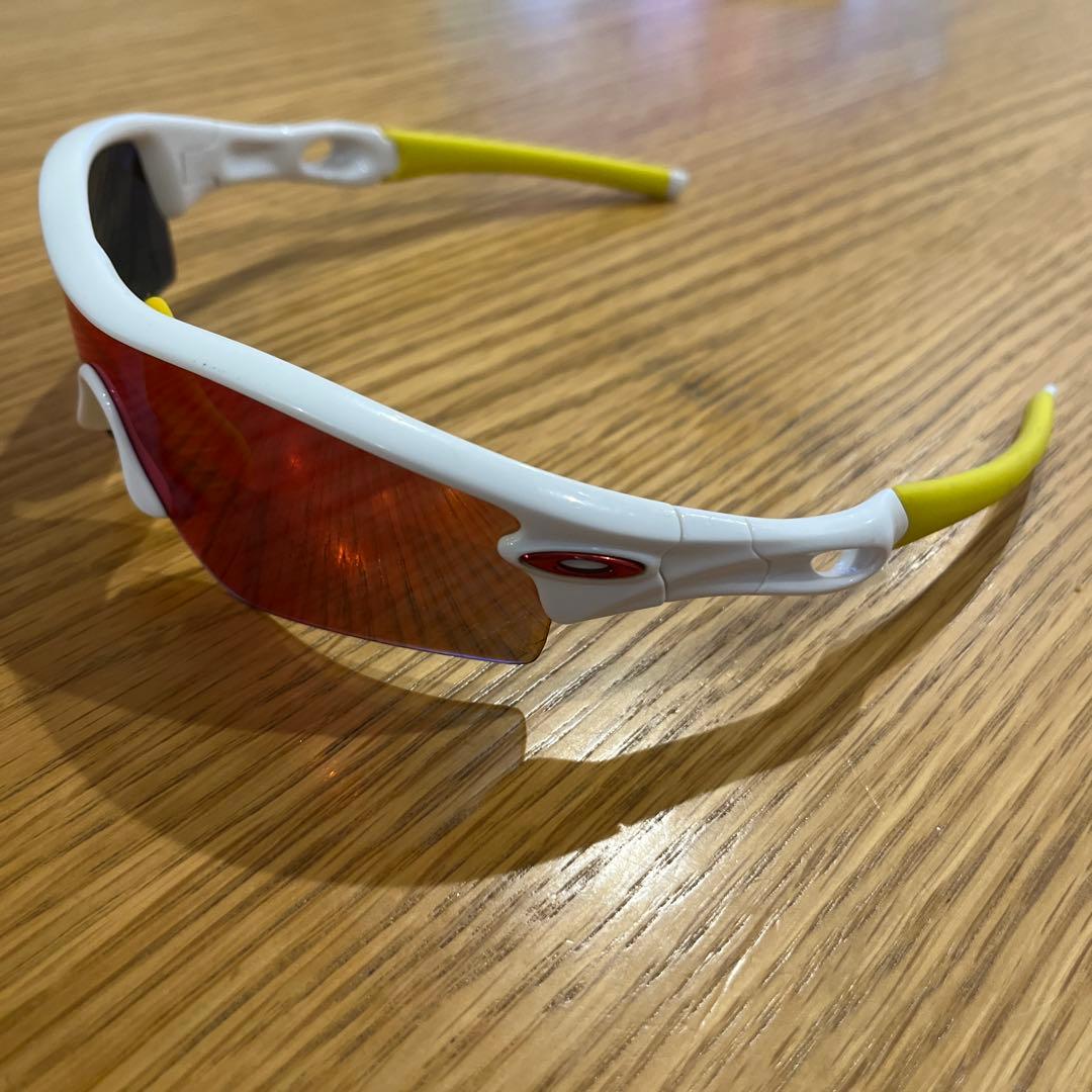Oakley スポーツサングラス ホワイト/イエロー