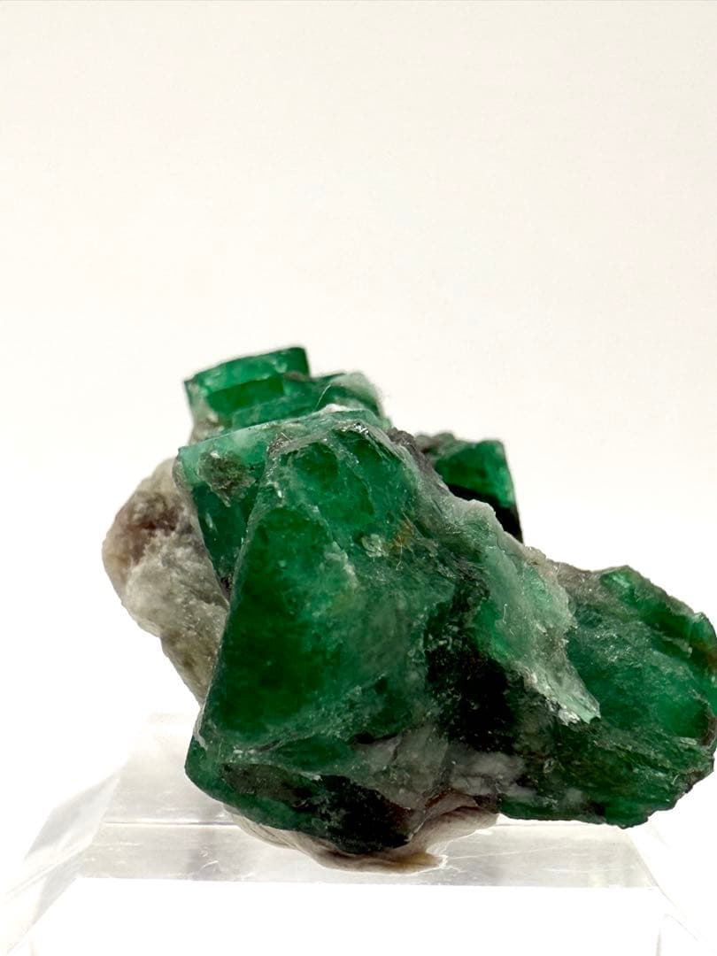 エメラルド　パキスタン産　原石　鉱物　標本　天然石　石　緑玉　緑柱石