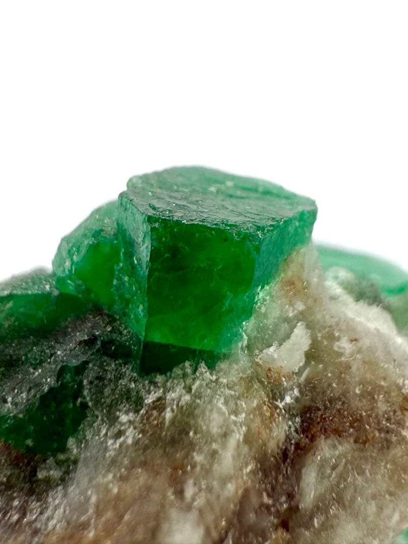 エメラルド　パキスタン産　原石　鉱物　標本　天然石　石　緑玉　緑柱石