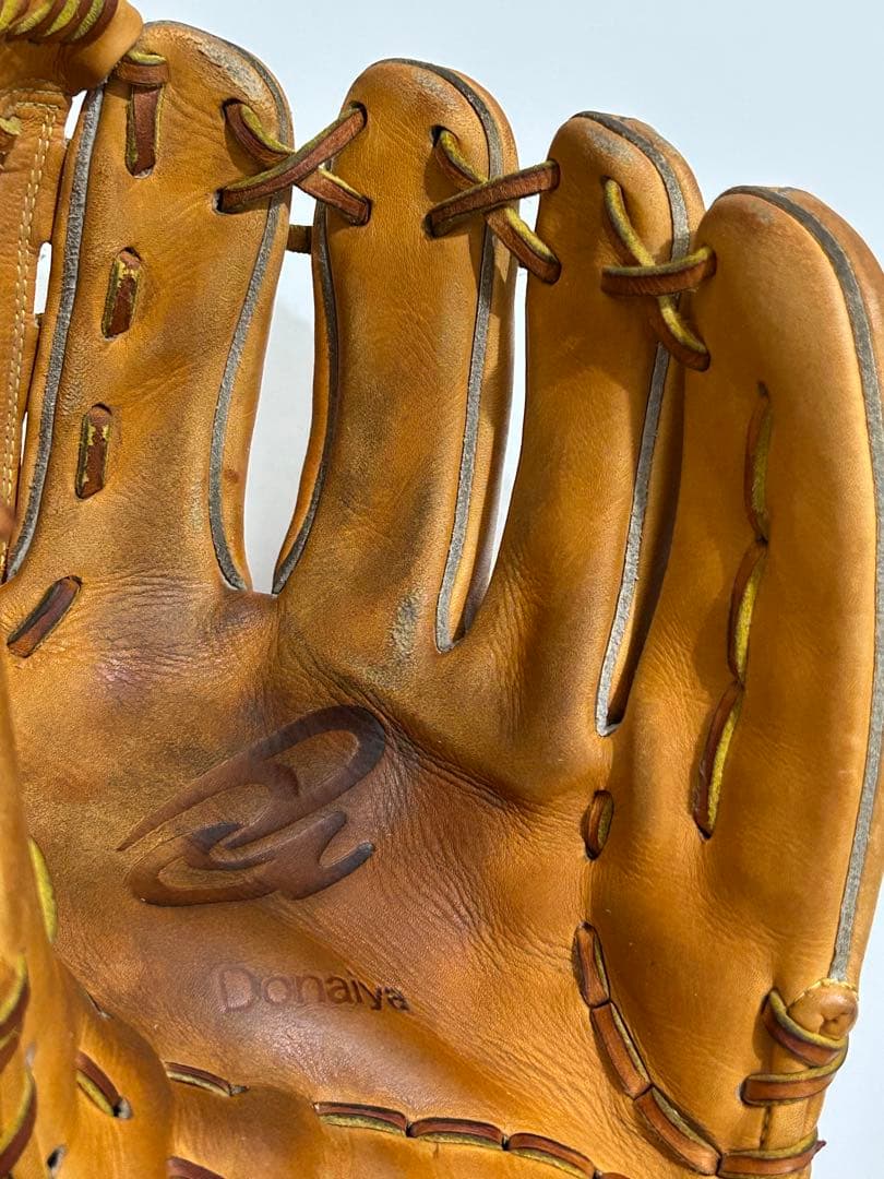 ドナイヤ　軟式　内野手用