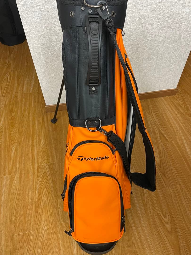 TaylorMade キャディバッグ スタンドバッグ　オレンジ/黒
