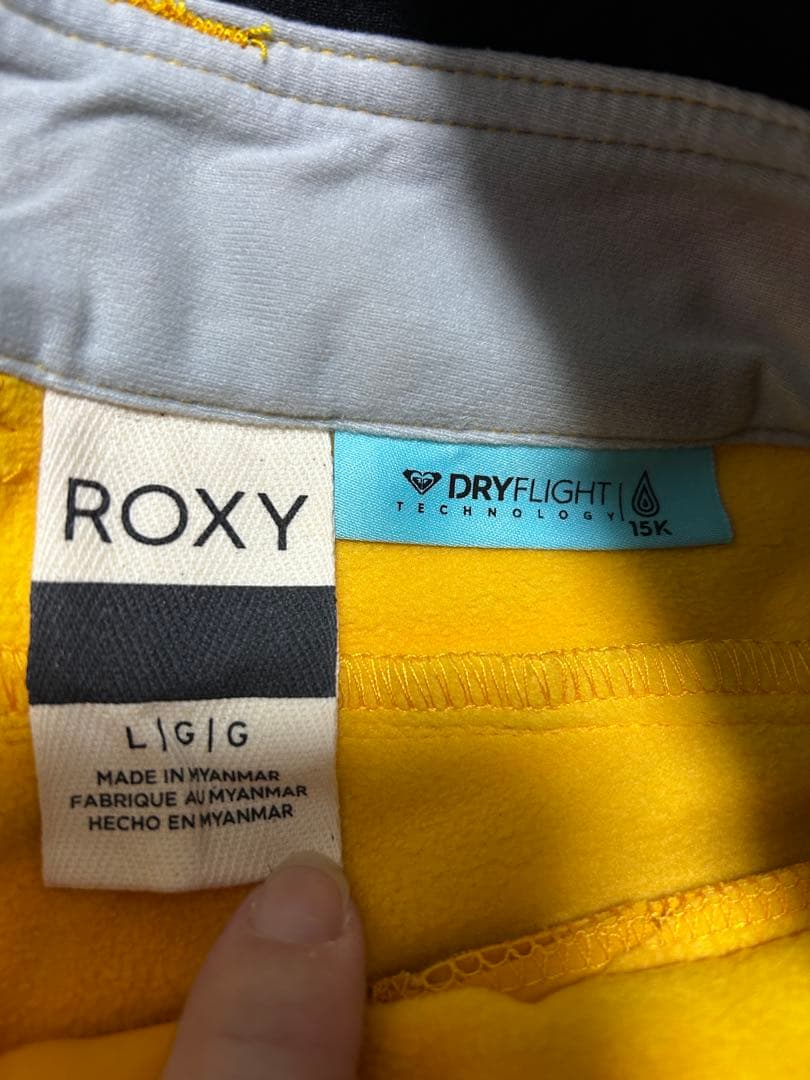 新品未使用　ROXY スノボウェア　スキー　パンツ　黄色　レディースサイズL