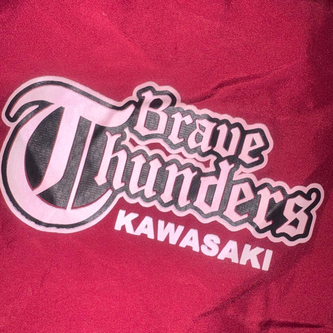 アシックス 川崎ブレイブサンダース ナイロンジャケット スタッフ　レッド系　M
