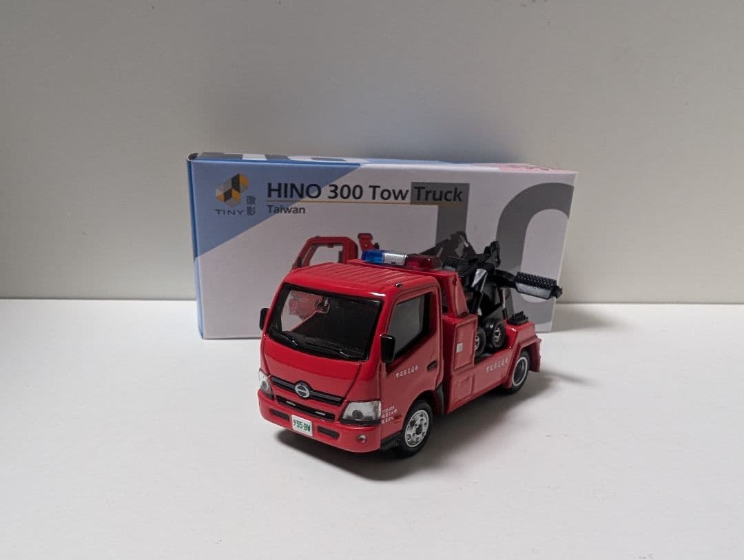 HINO 300 Tow Truck 赤 ミニカー