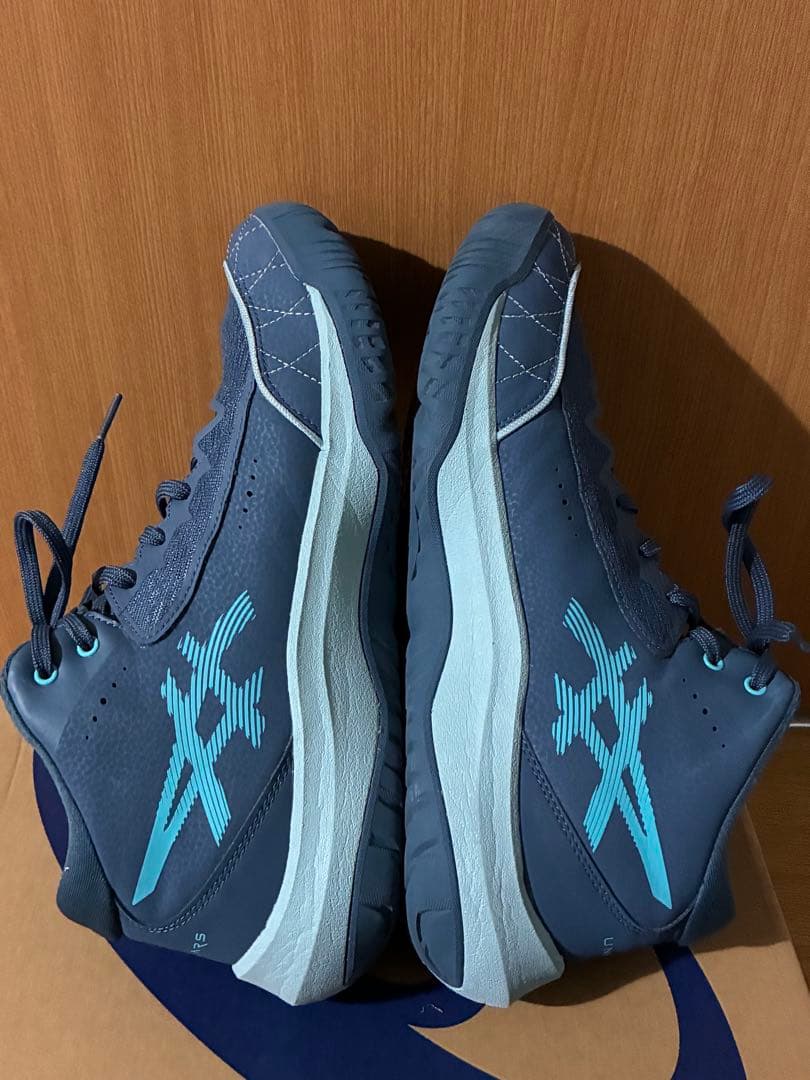 週末のみ値下げ　ASICS UNPRE ARS 3 27.5cm 箱付き