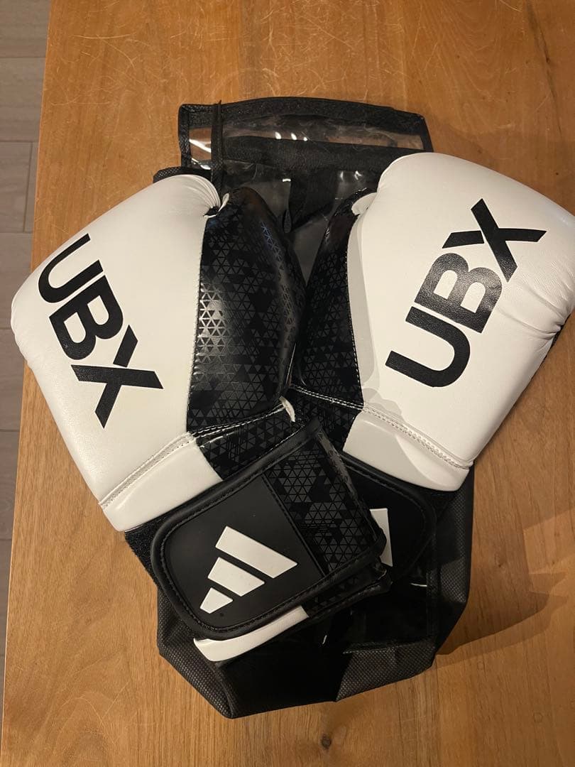 adidas UBX ボクシンググローブ 10 oz