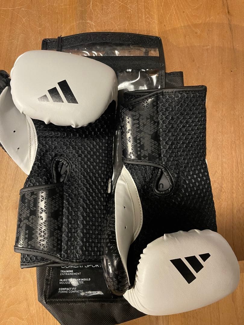 adidas UBX ボクシンググローブ 10 oz