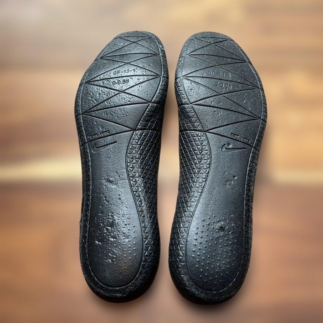 連休最終日お値引きします！！Nike プレミア SG ALL BLACK ACG