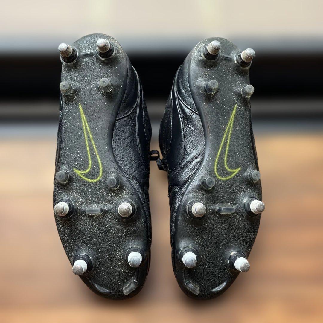 連休最終日お値引きします！！Nike プレミア SG ALL BLACK ACG