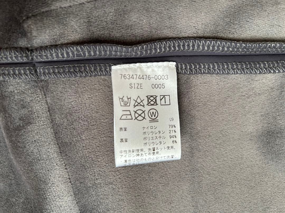 【美品】DEVEREUX GOLF（デヴァローゴルフ）フロントジップスカート