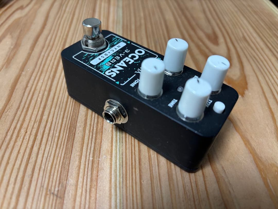 エレクトロハーモニクス　oceans 3verb リバーブ