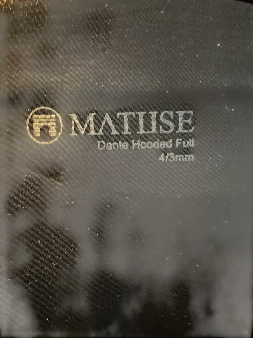 Matuse Dante 4/3mm フード付きフルスーツ