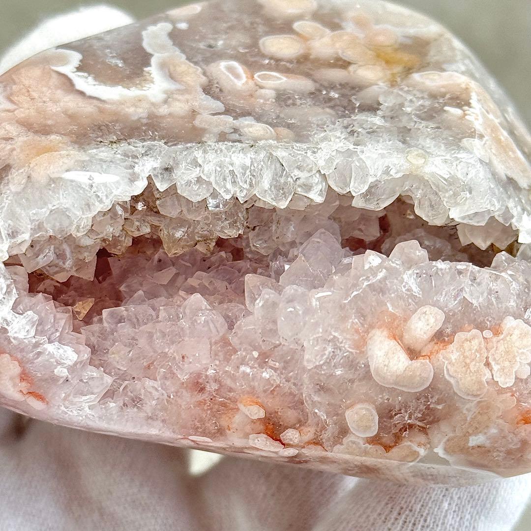 ♡専用♡【D074】桃色花吹雪 桜瑪瑙 ハートモチーフ Lタイプ 台座付き