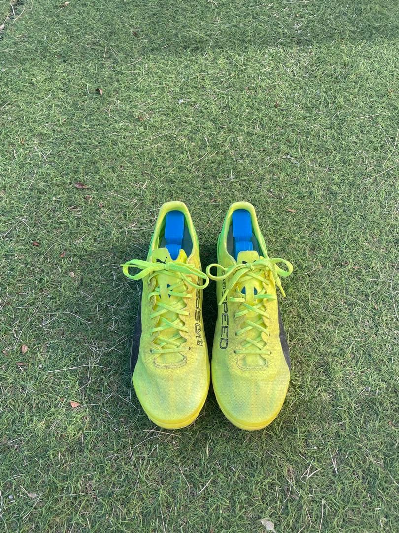 サッカースパイクPUMA FG evoSPEED 限定品
