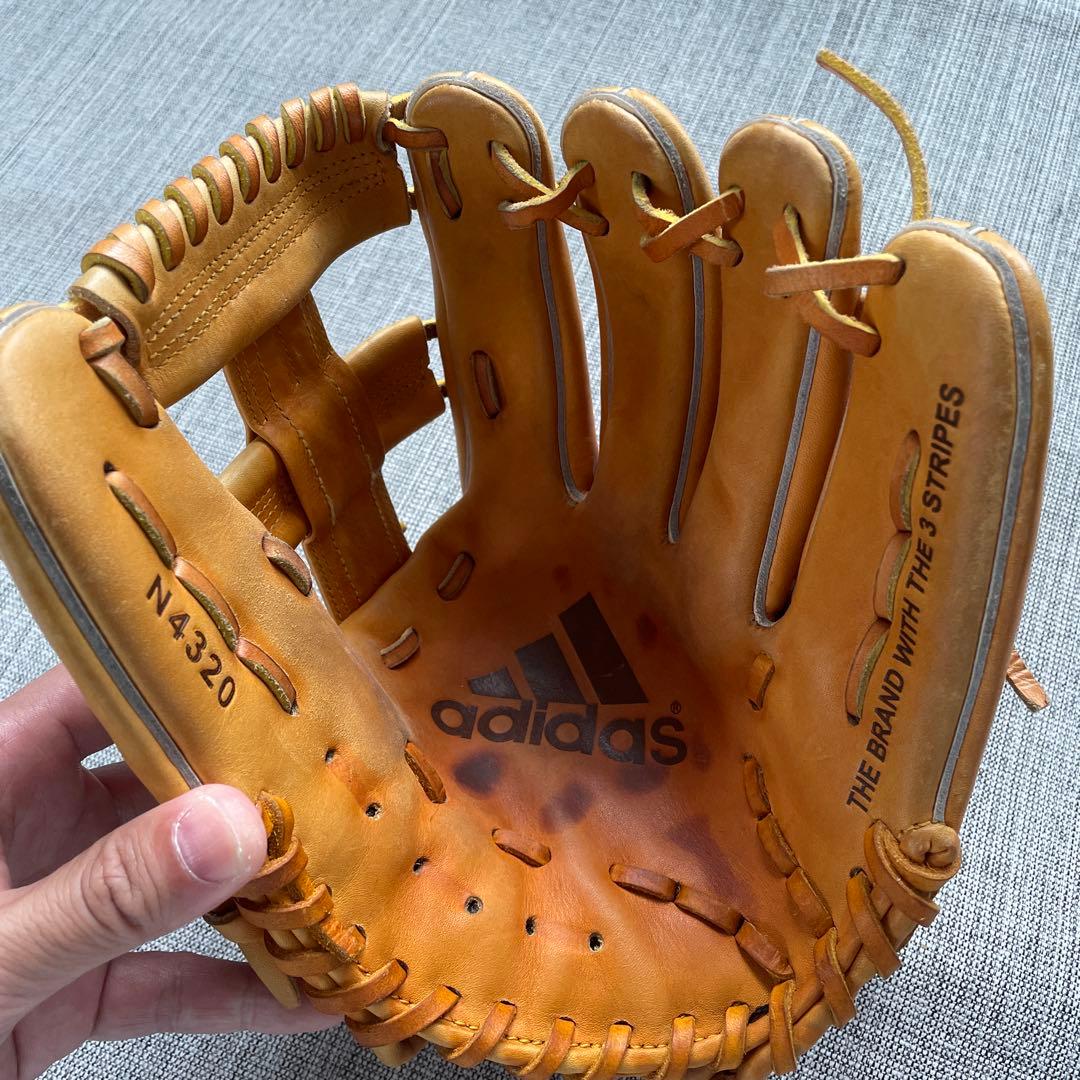 むらじ　adidas 野球グローブ
