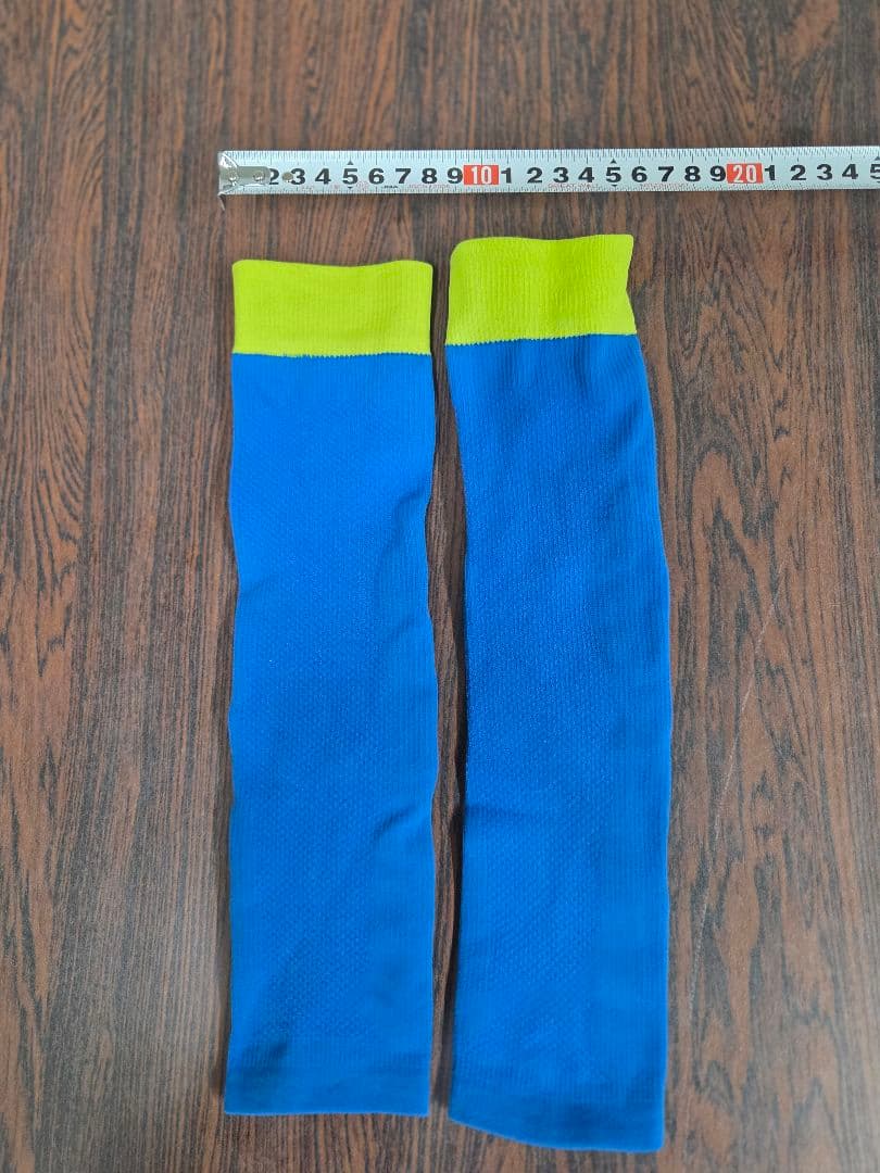 HOKA ONE ONE アームウォーマー