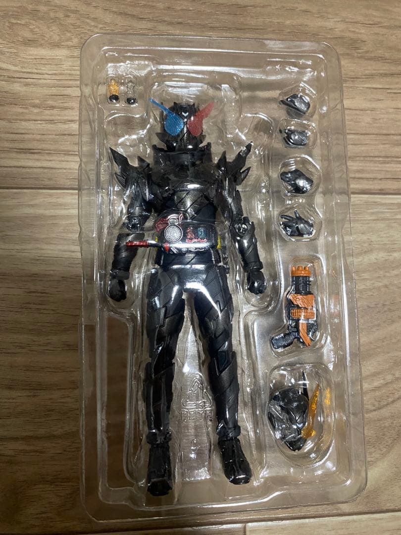 SHFiguarts 仮面ライダービルド ハザード ビルド