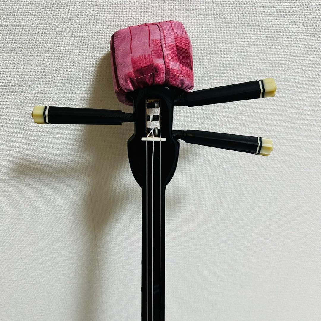 ★極美品★ 沖縄三線 蛇柄　人工革　三味線 胴巻き 和楽器 ミニチューナー付き