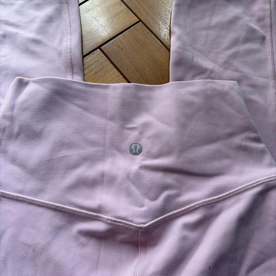 Lululemon ヨガウェア タンクトップとレギンスセット
