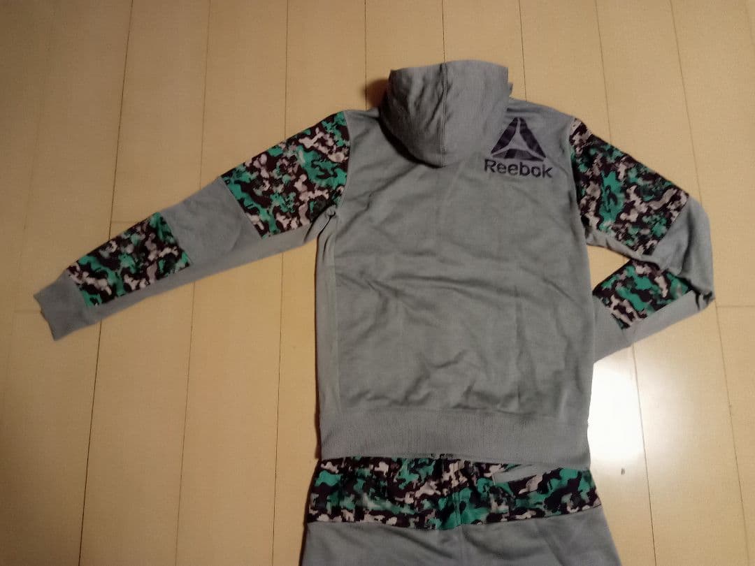 30美品【Reebok】リーボック パーカー型　スウェット 上下セット 灰×迷彩