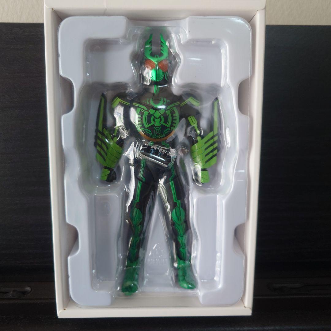 S.H.Figuarts 真骨彫 仮面ライダーオーズ ガタキリバコンボ