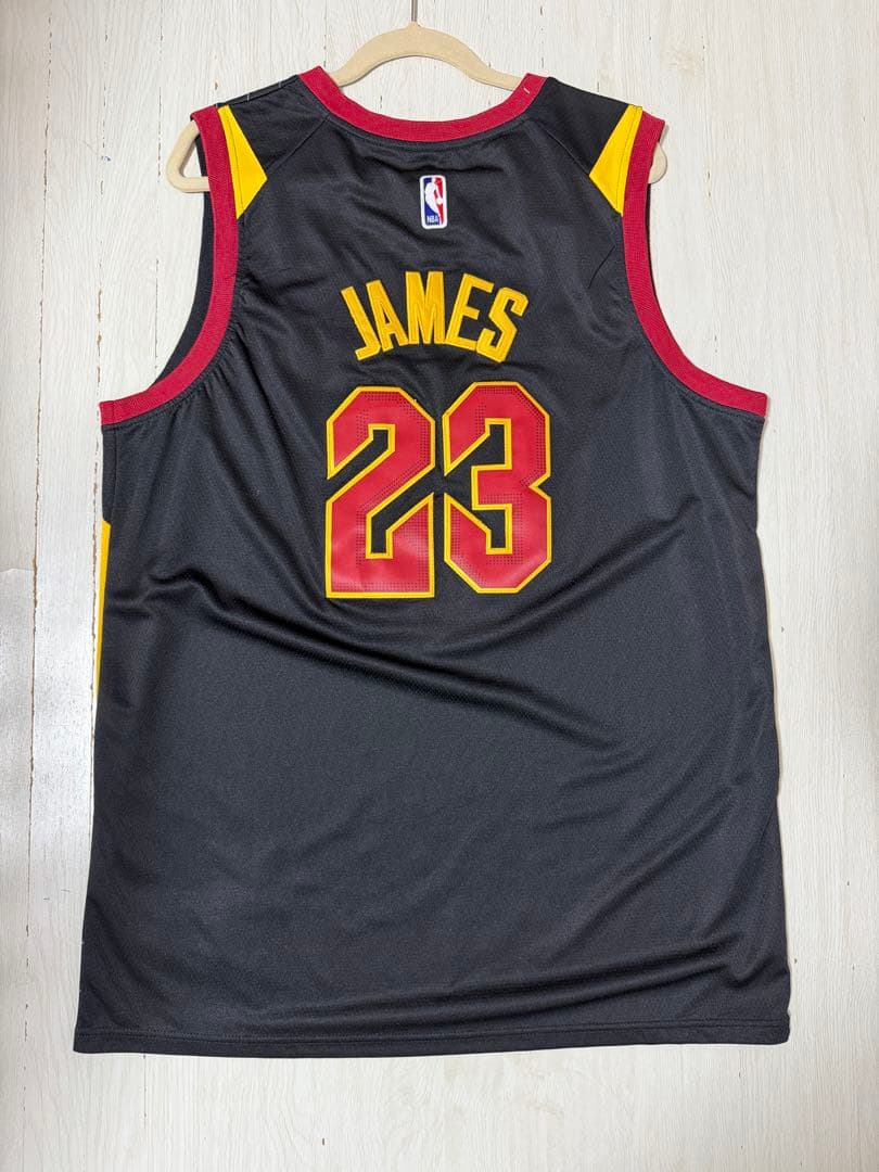 NBA ユニフォーム　レブロンジェームズ　LeBron 新品未使用タグ付き
