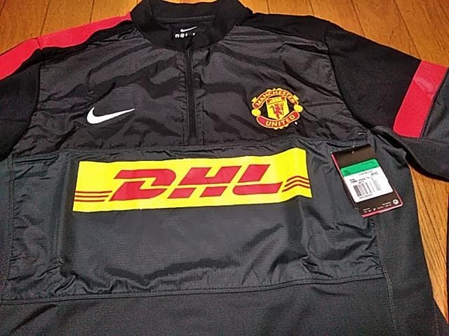 入手困難 マンチェスターユナイテッド トレーニングトップ XL　Nike 未使用