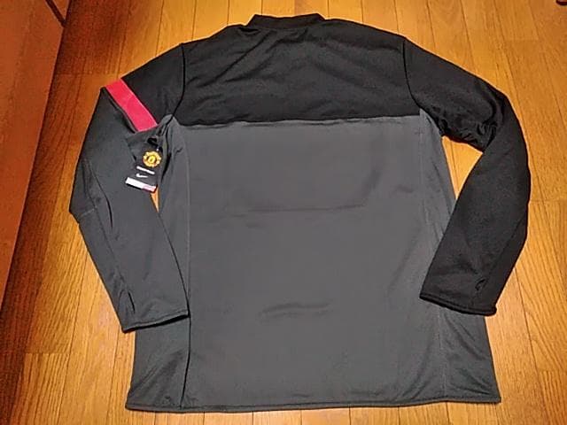 入手困難 マンチェスターユナイテッド トレーニングトップ XL　Nike 未使用
