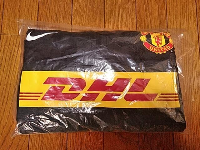 入手困難 マンチェスターユナイテッド トレーニングトップ XL　Nike 未使用
