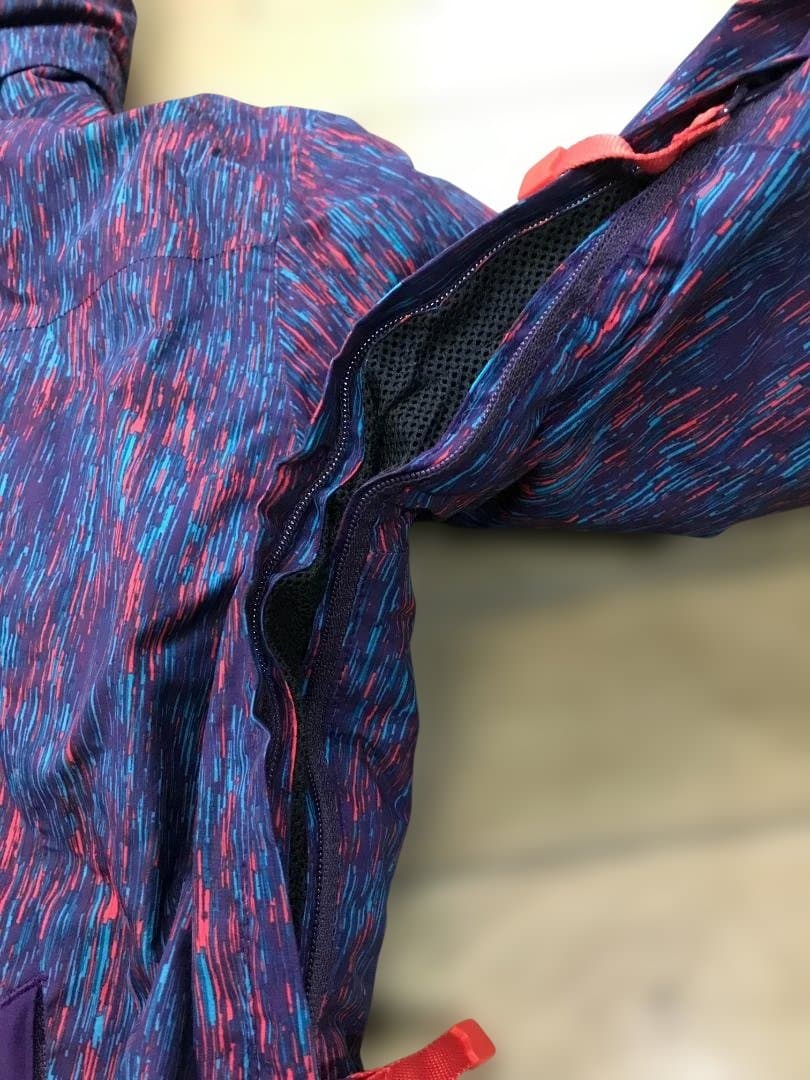MILLET レディース中綿入りストレッチウエア上下セット上/Ｌ下/Ｍ 美品